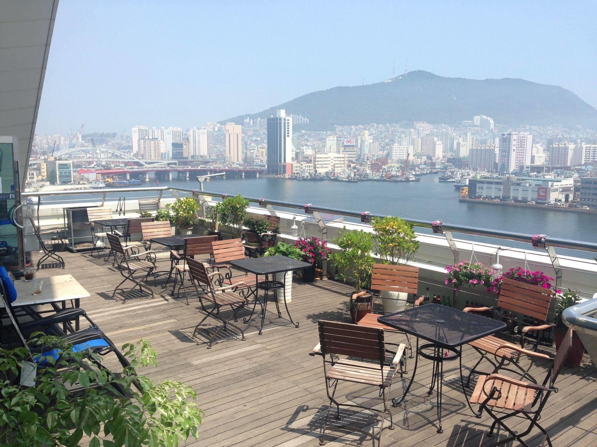 Terra Guesthouse Busan Exterior foto